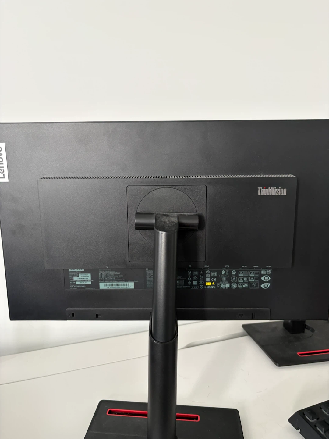 Lenovo ThinkVision Monitors (2-Pack) - photo 2
