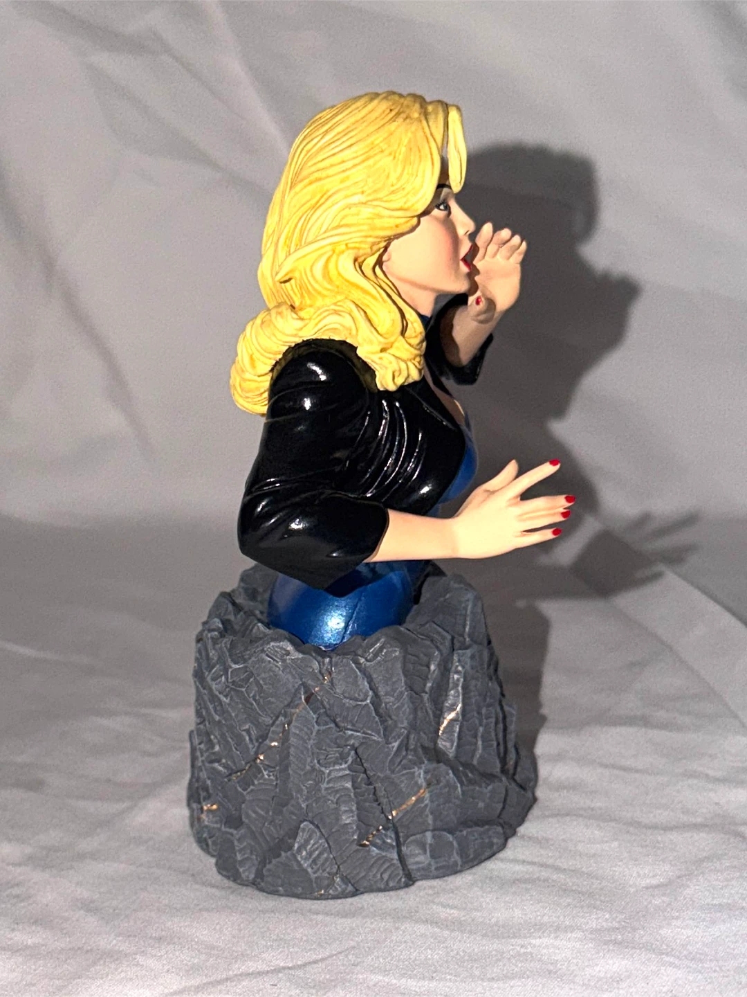 DC Comics Justice League Black Canary Mini Bust Limited Edition - photo 5