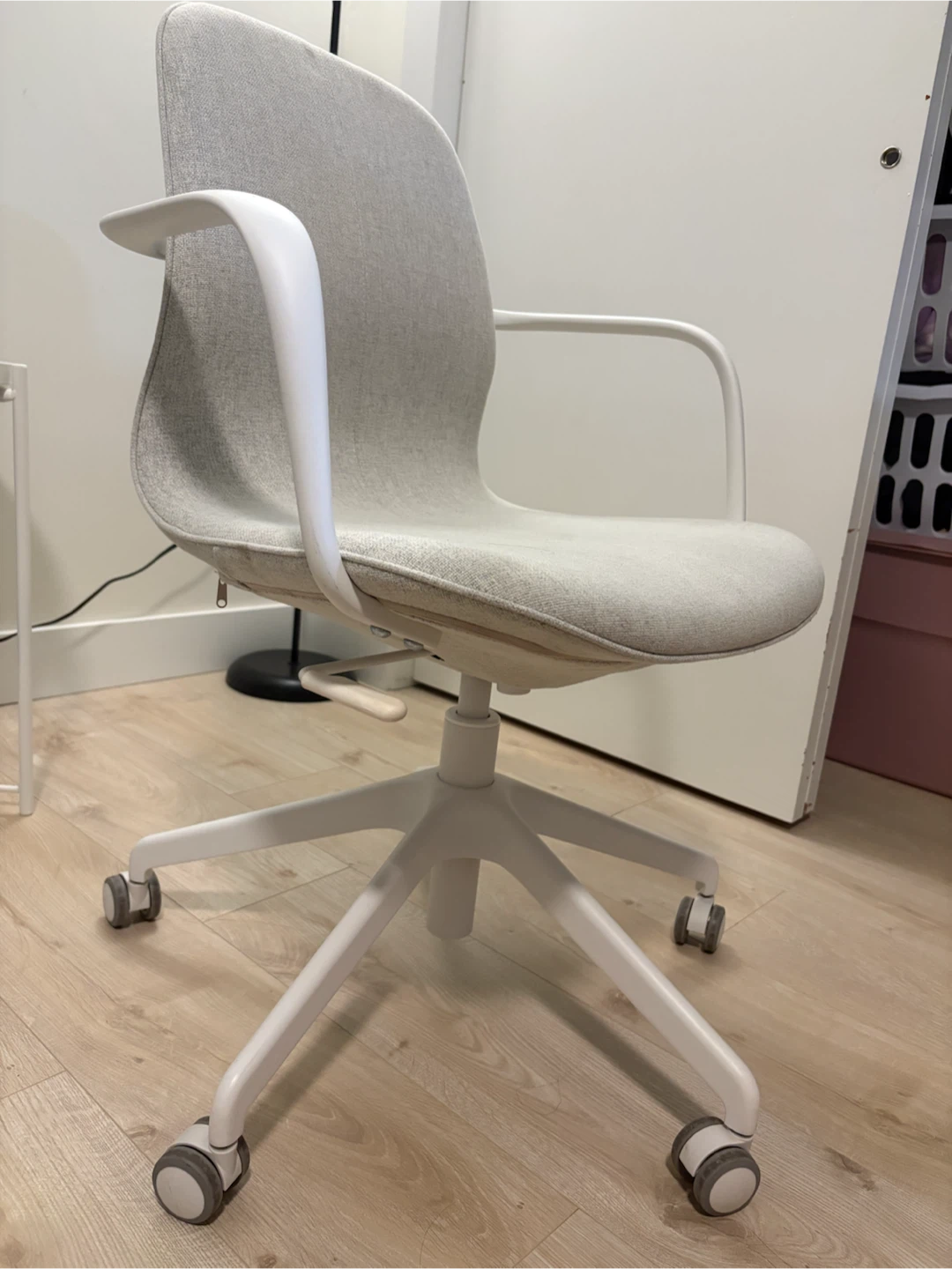 IKEA LÅNGFJÄLL Office Chair with Armrests - photo 3