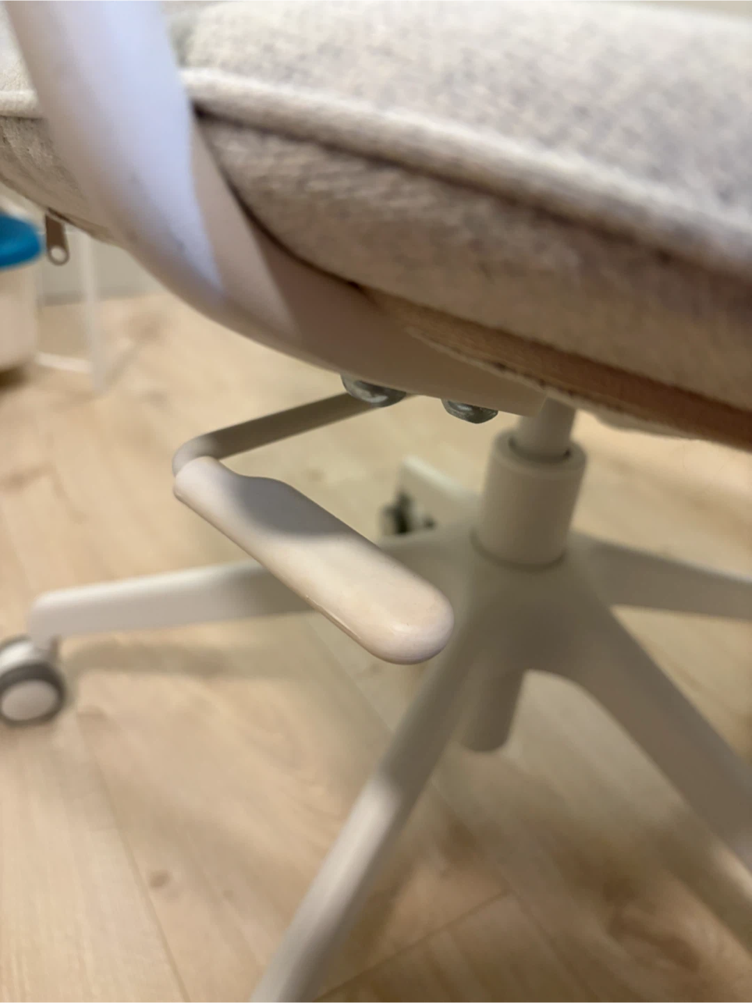 IKEA LÅNGFJÄLL Office Chair with Armrests - photo 5