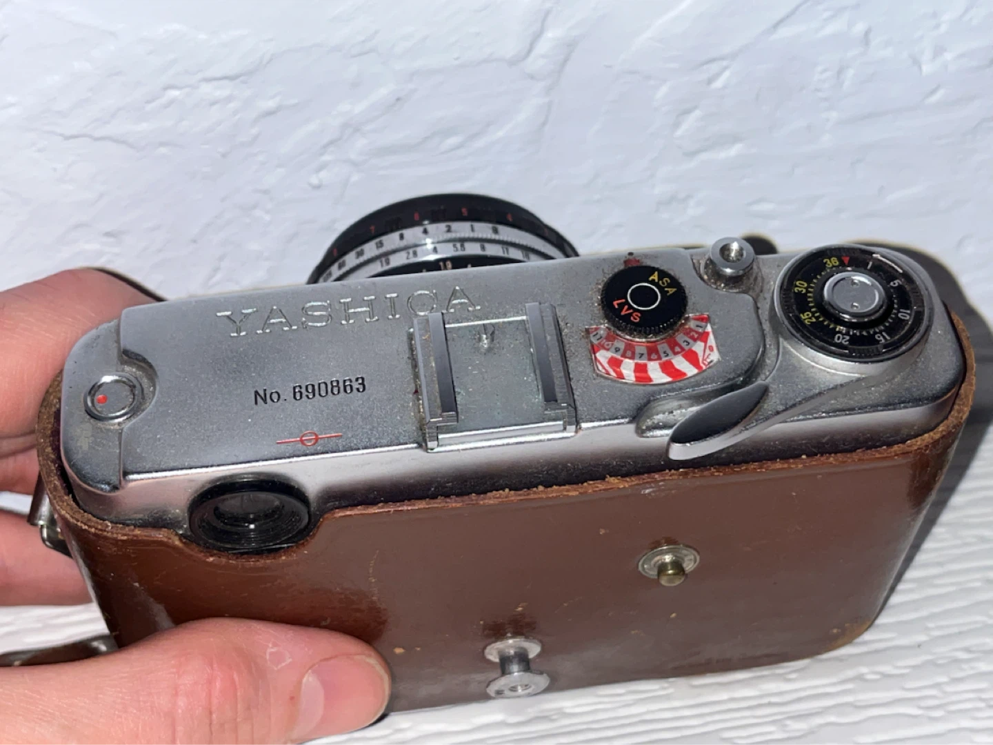 Yashica Camera with Brown Leather Case - photo 3