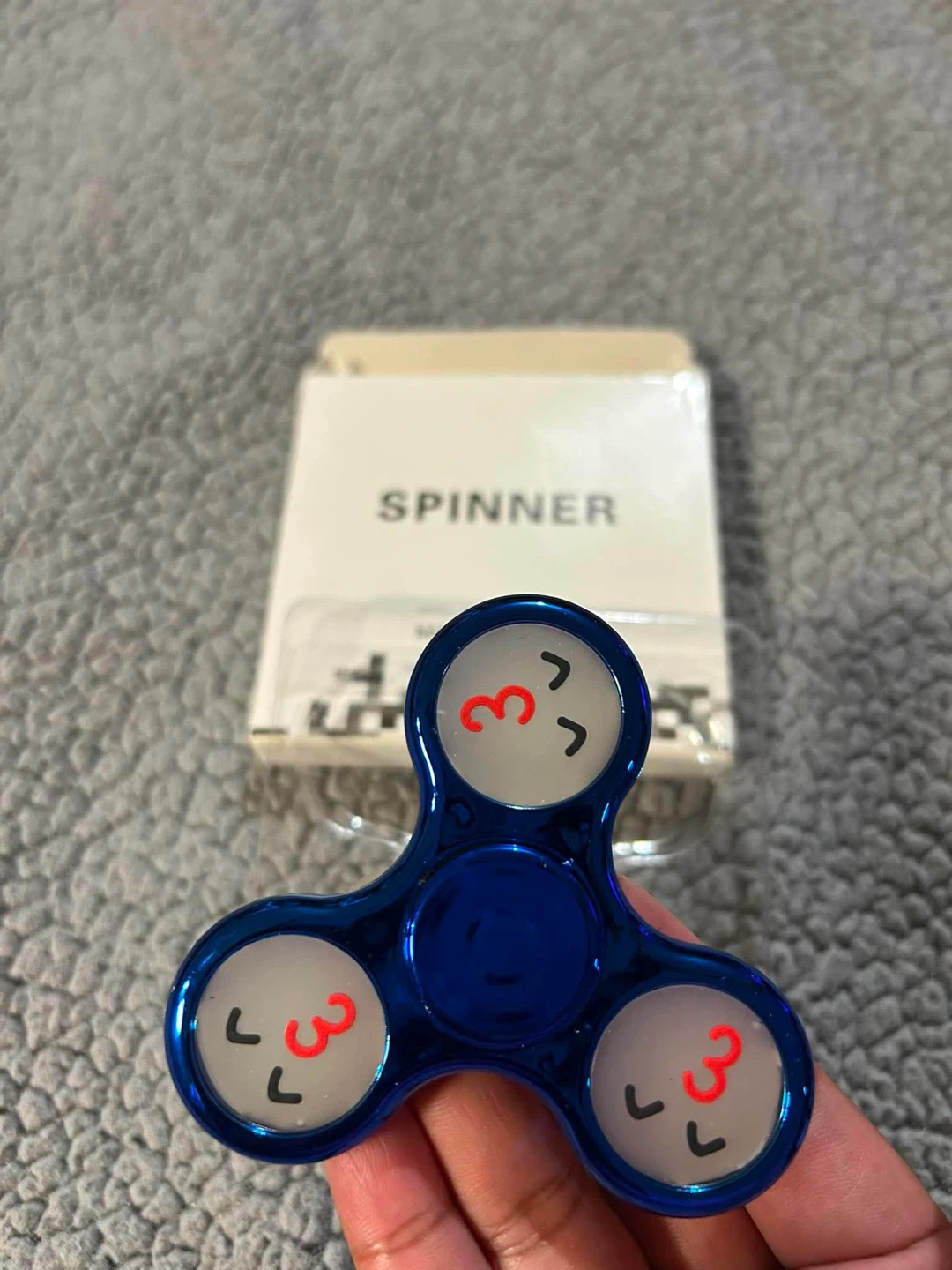 Hand Spinner Fidget Toy - Multiple Designs-Glow in the dark - photo 3
