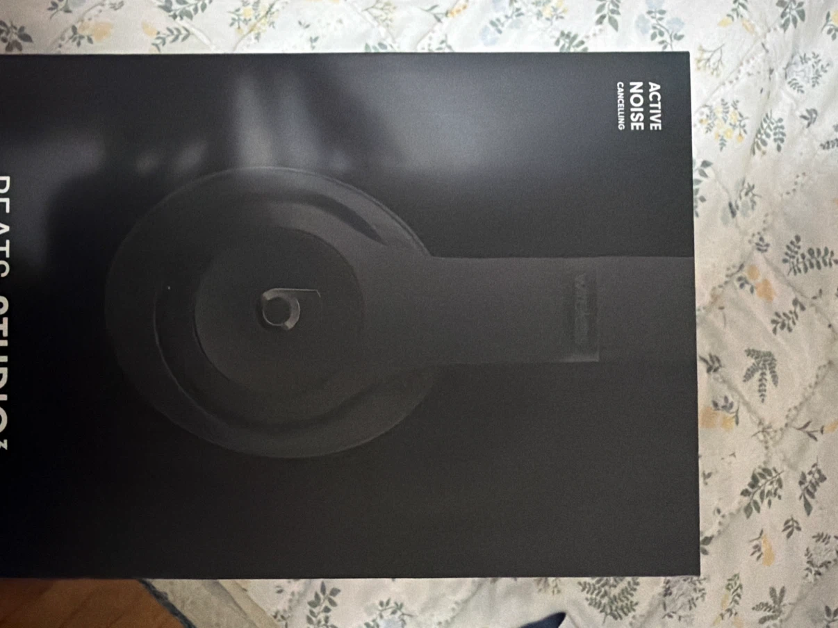 Black Over-Ear Headphones with Case - photo 4