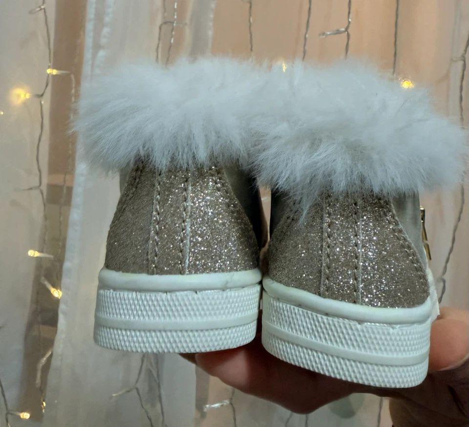 Baby Girls Winter Boots - Gold Glitter & Fur Trim- Size 5 - photo 3