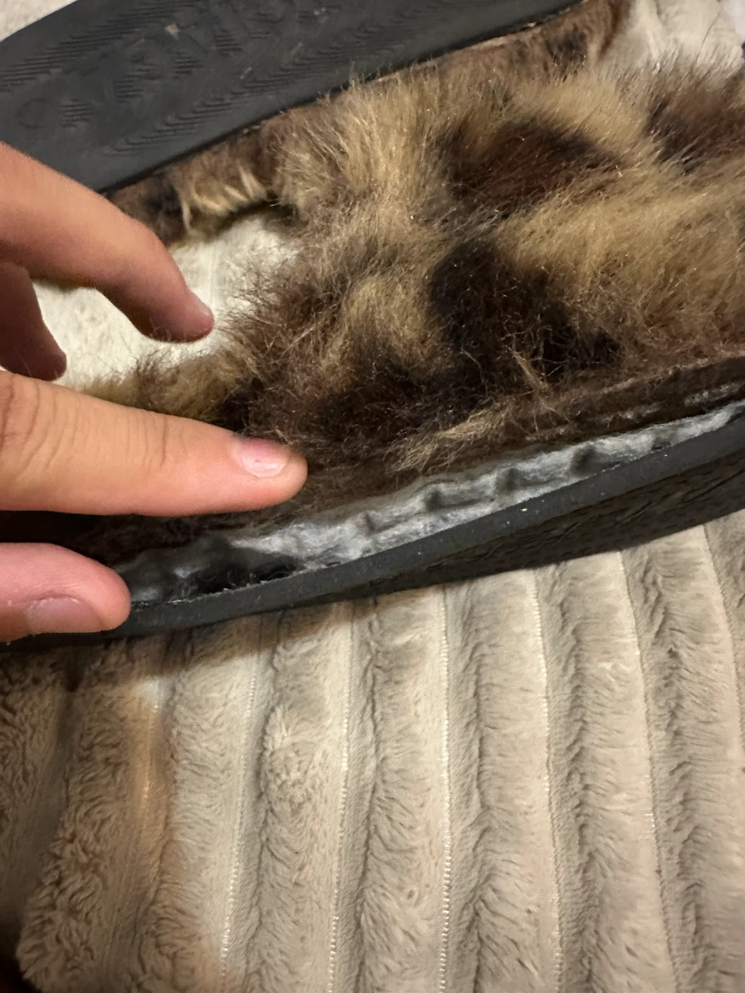 Balenciaga Leopard Print Furry Slides - photo 3