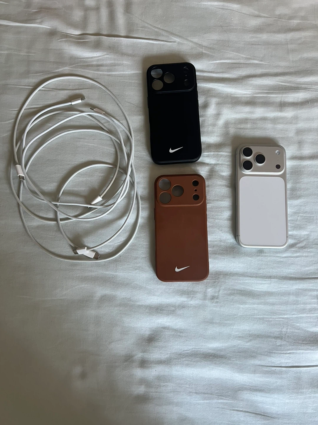 IPHONE 17 PRO - photo 2