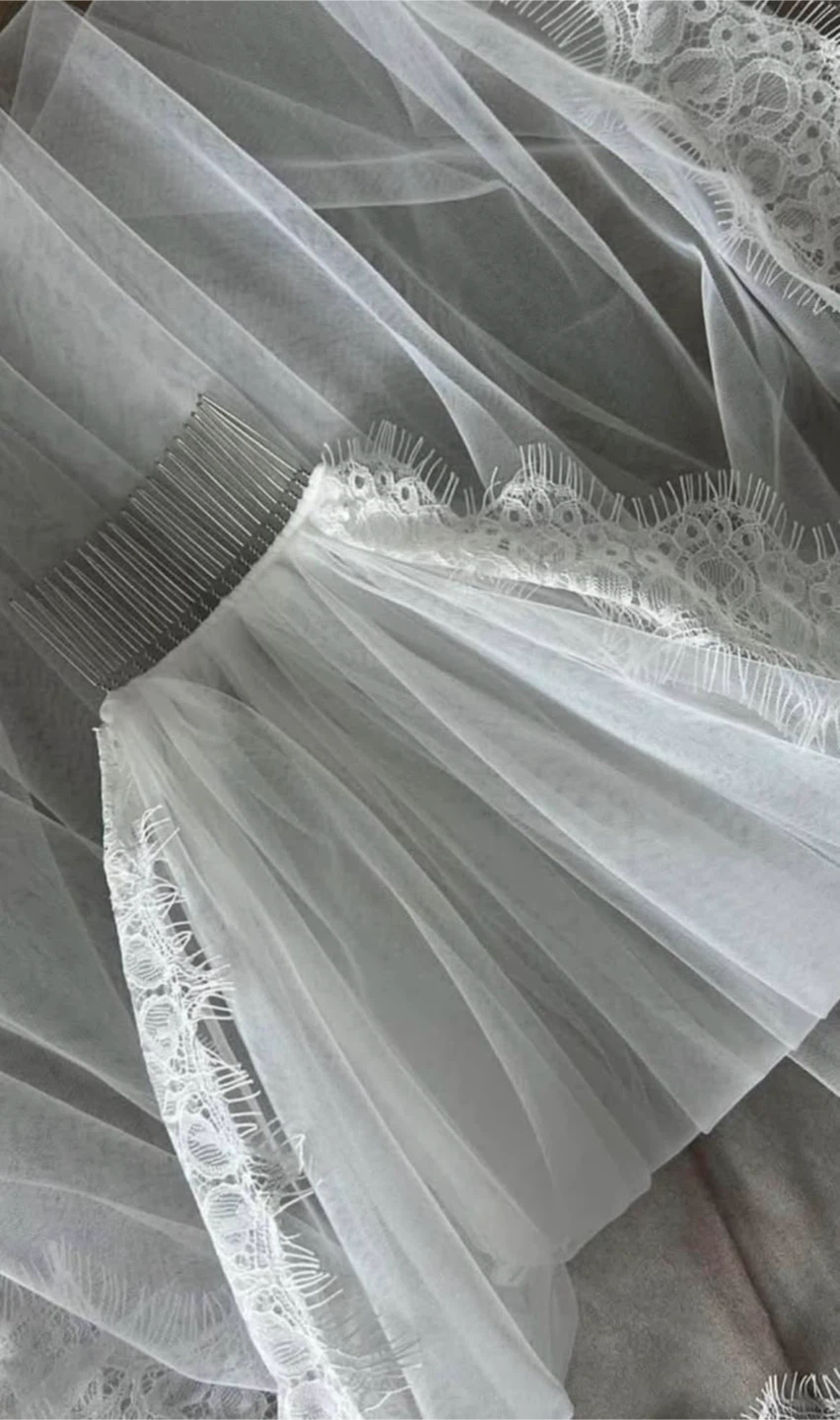 Wedding Veil - White Lace Trim - photo 4
