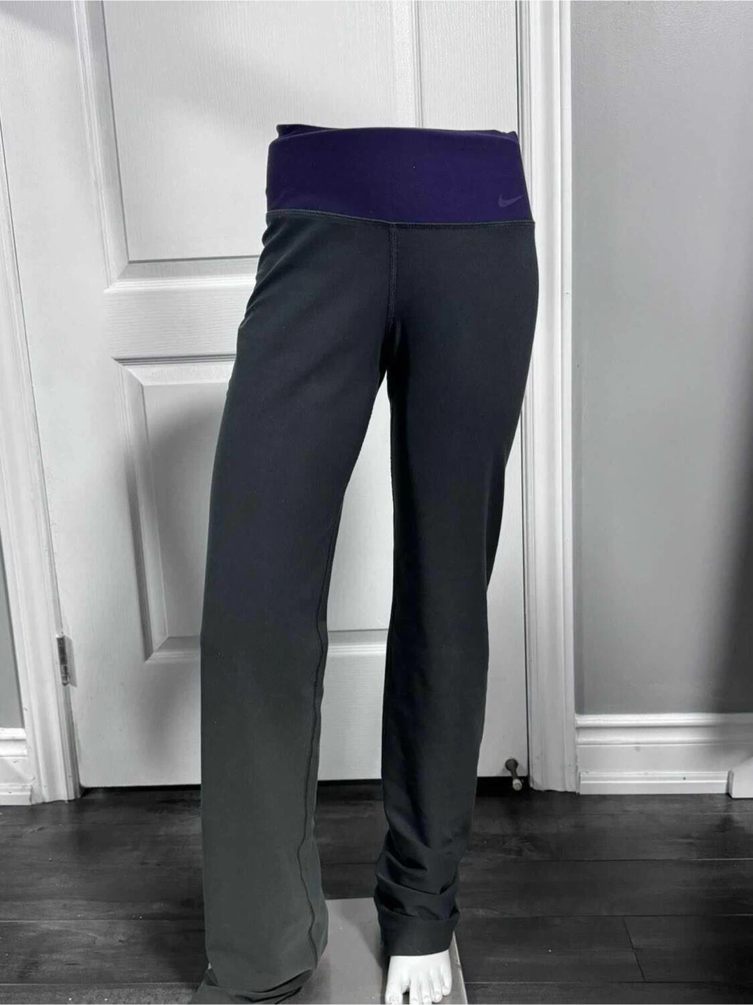 Nike Dri-FIT Yoga Pants Womens (Size S)