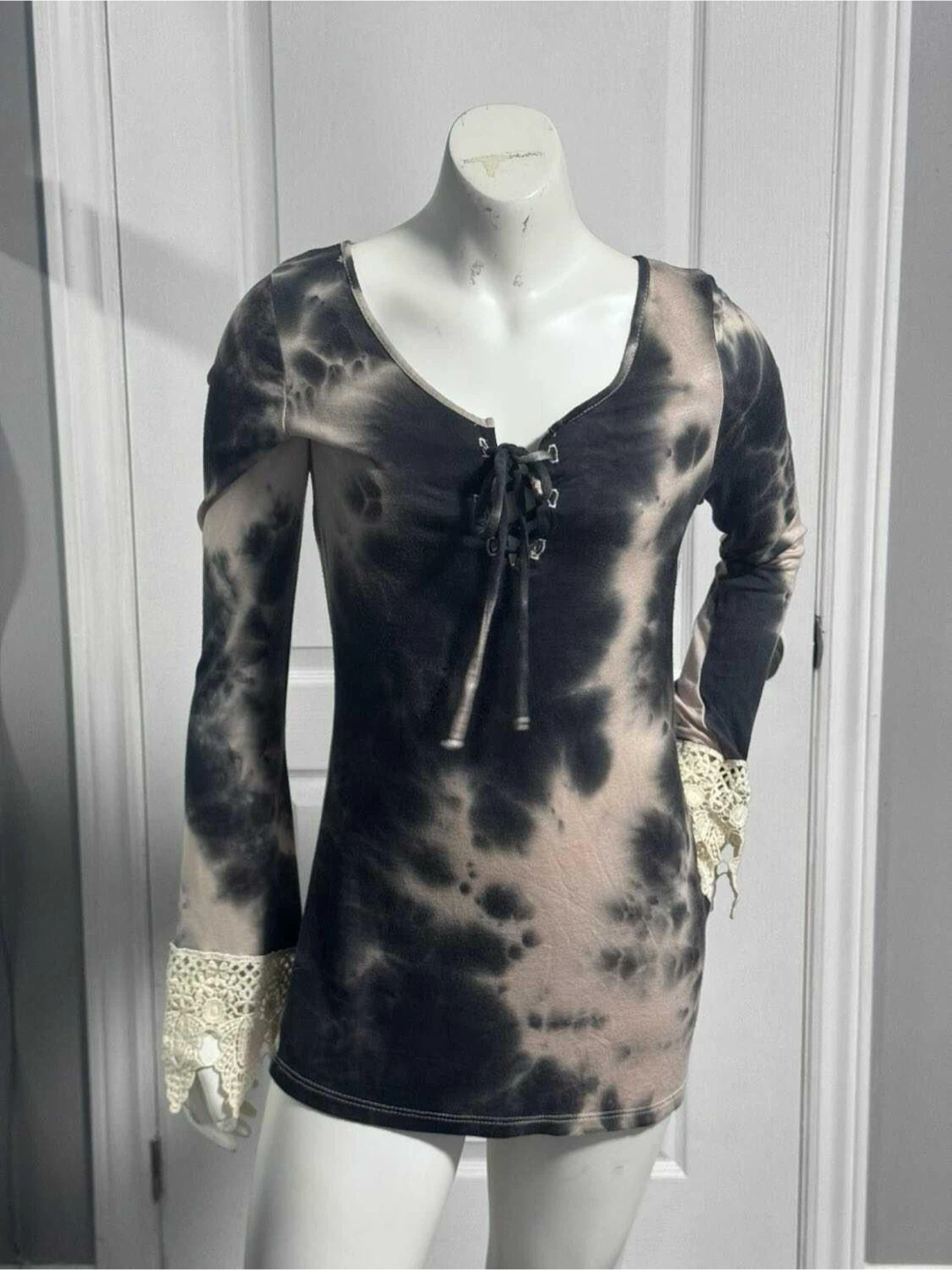 VENUS Tie Dye Long Sleeve Top with Lace Cuffs  (Small)