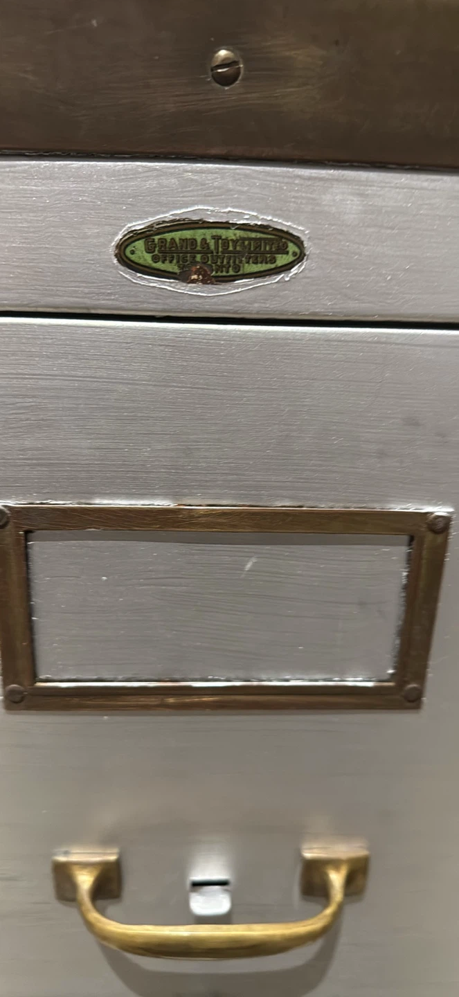 Vintage 4-Drawer Filing Cabinet - photo 2