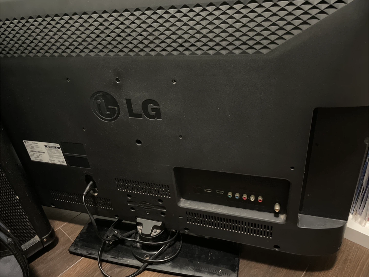 LG Television - photo 2