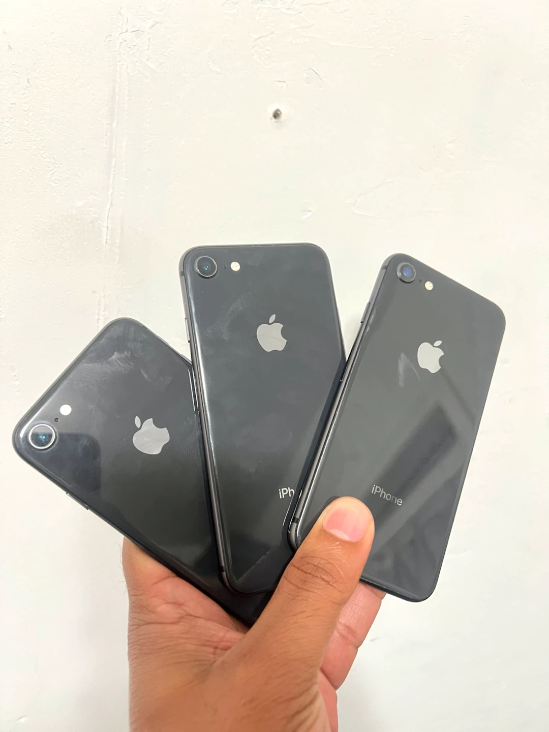 Apple iPhone 8 - photo 2