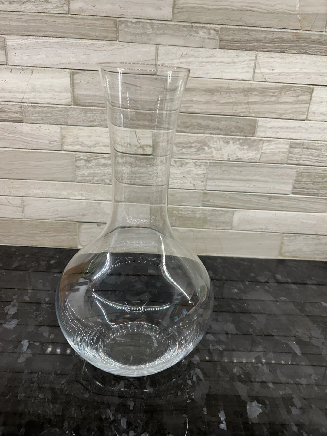 Clear Glass Wine Decanter or flower case?