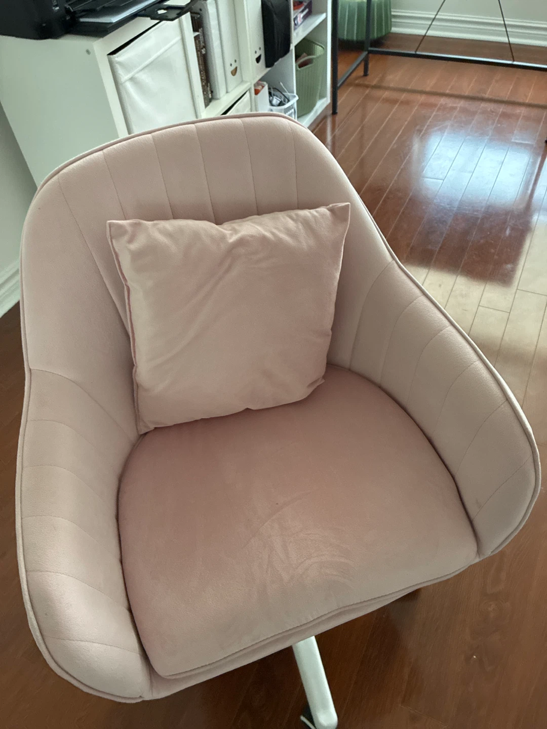 Swivel chair