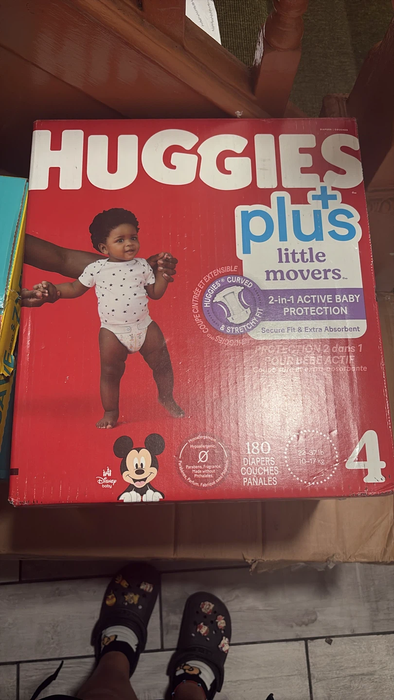 Huggies Plus Little Movers Diapers Size 4 - 180 Count