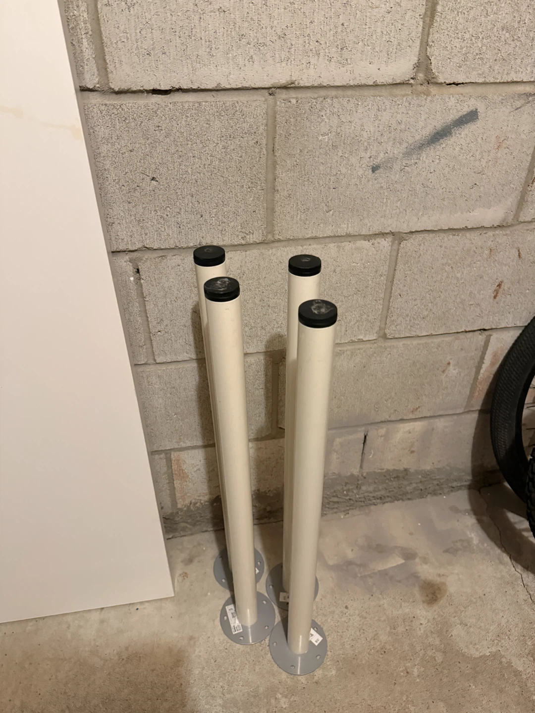 Free ikea table - photo 2