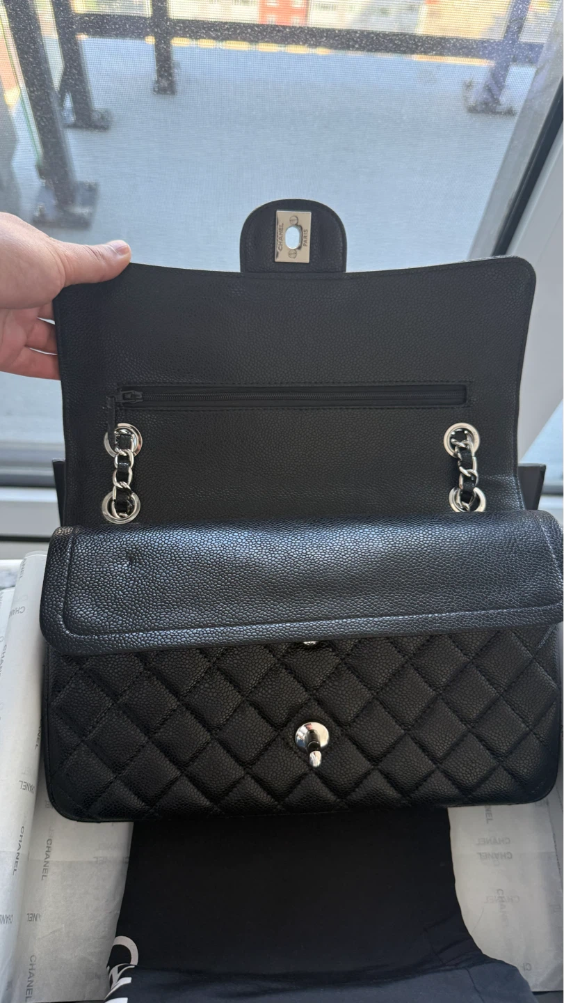 CHANEL MEDIUM FLAP - photo 3
