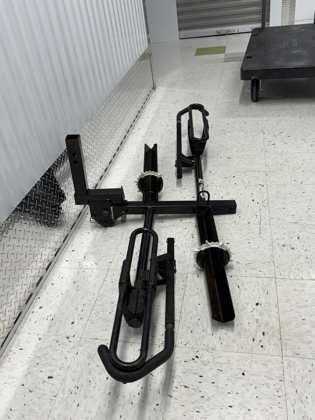 Sportworks Hitch Mounted Bike Rack - photo 2