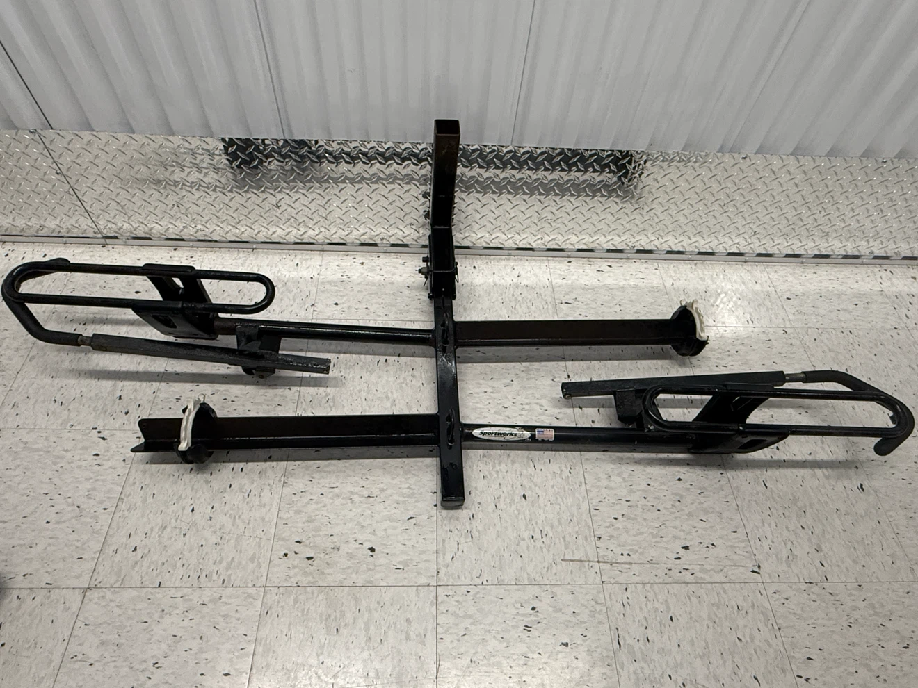 Sportworks Hitch Mounted Bike Rack - photo 4