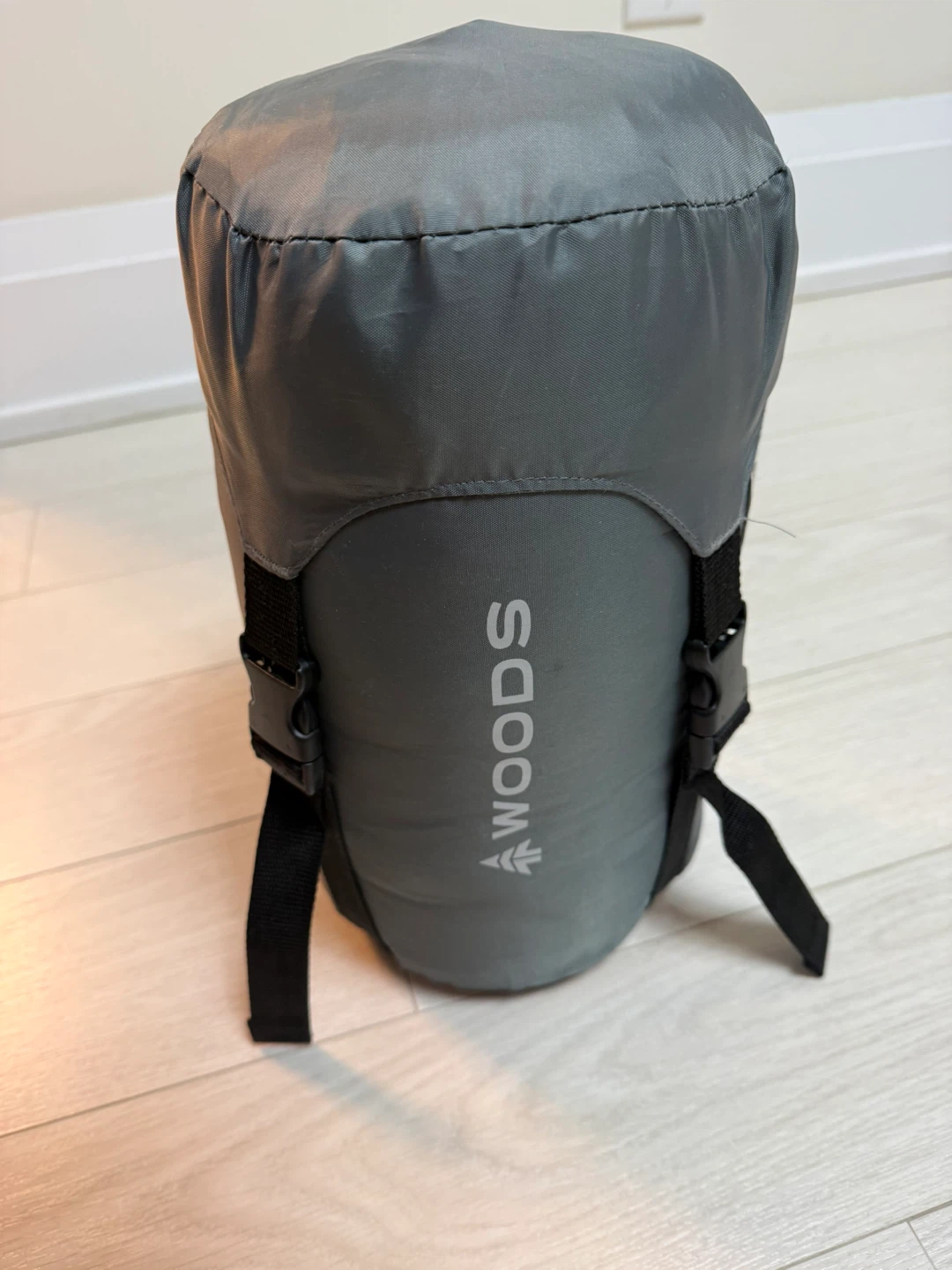 Camping Sleep Bundle (Like New) – 1 Sleeping Bag & 2 Mattresses - photo 3
