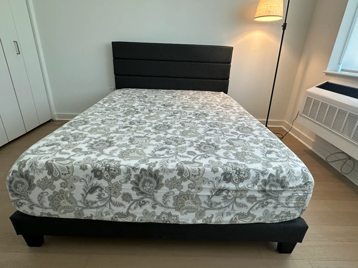Queen Size Upholstered Platform Bed Frame - photo 2