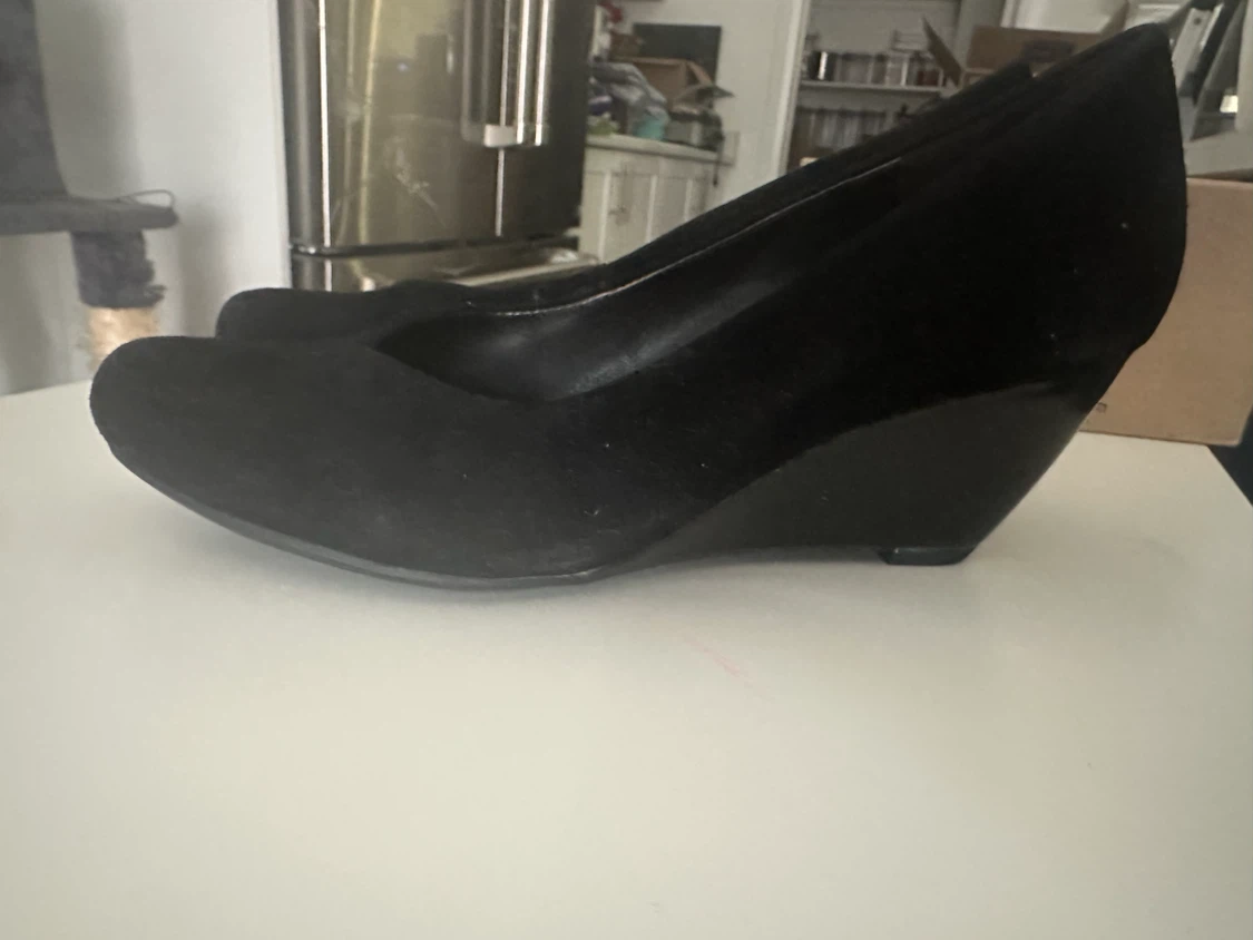 Clarks Bassett Mine Black Suede Wedge Heels - Size 8 - photo 2
