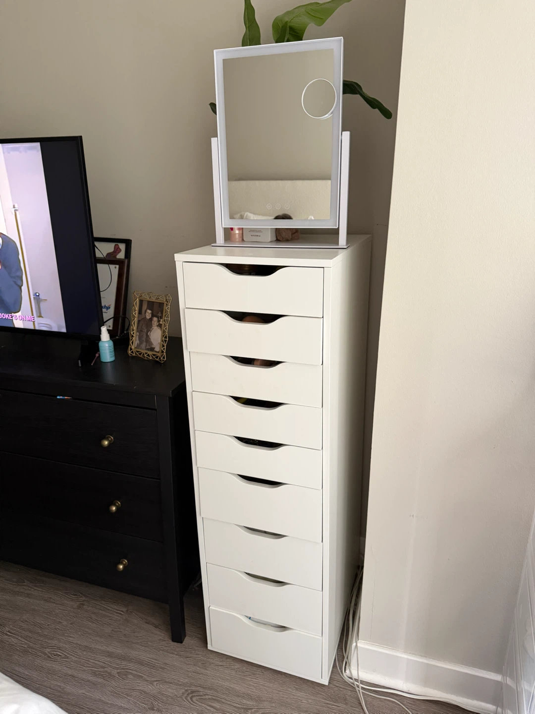 IKEA Alex Set of drawers and free mirror
