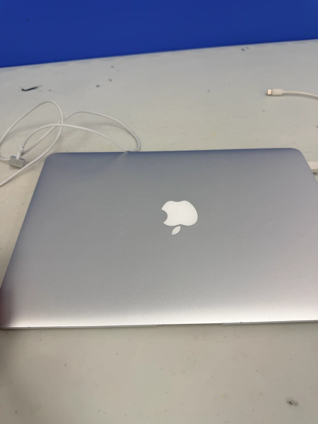 Apple MacBook Air Laptop - photo 3