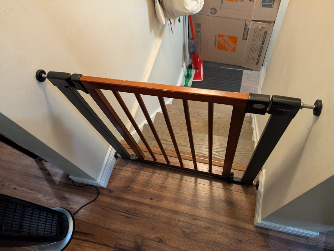 Brica Safety Gate / baby/ pet gate - photo 3
