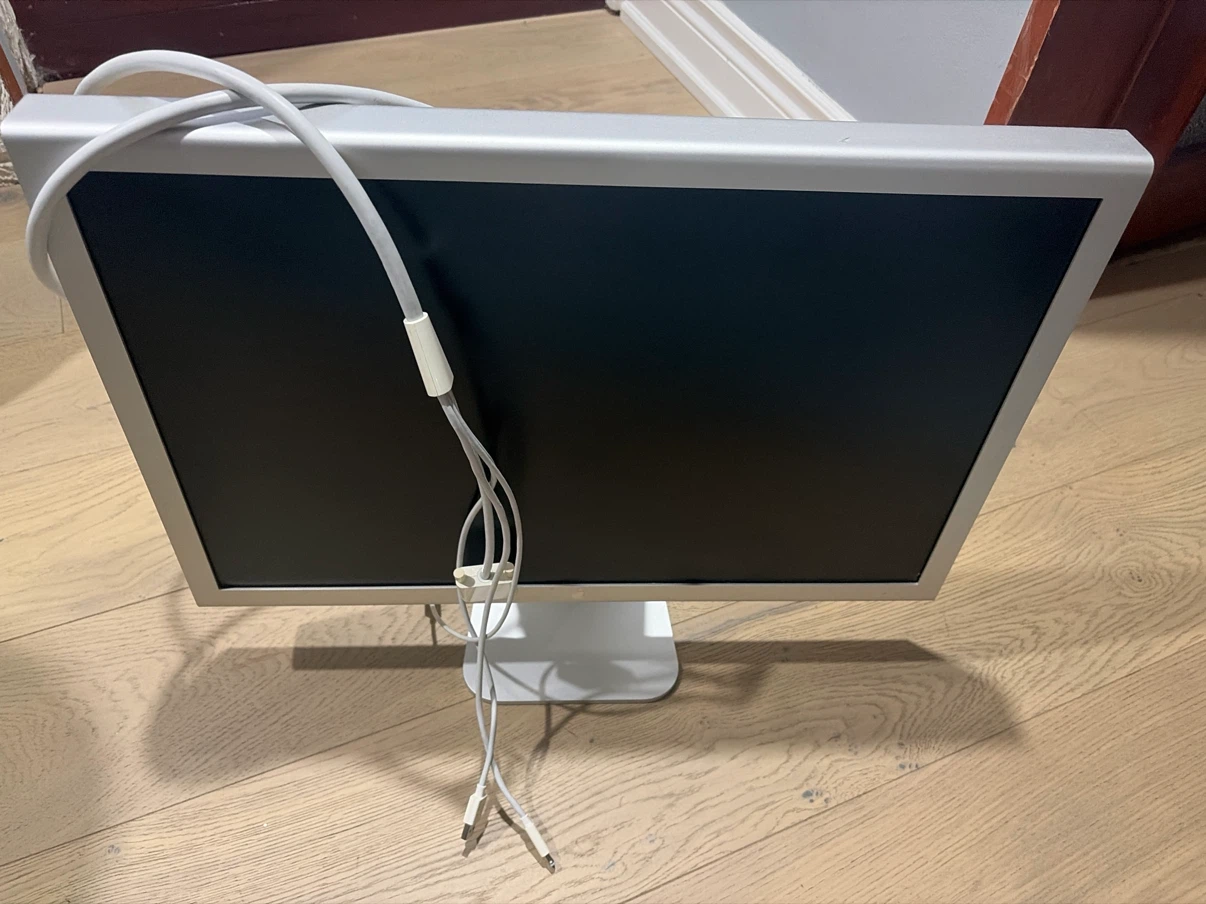 Apple monitor