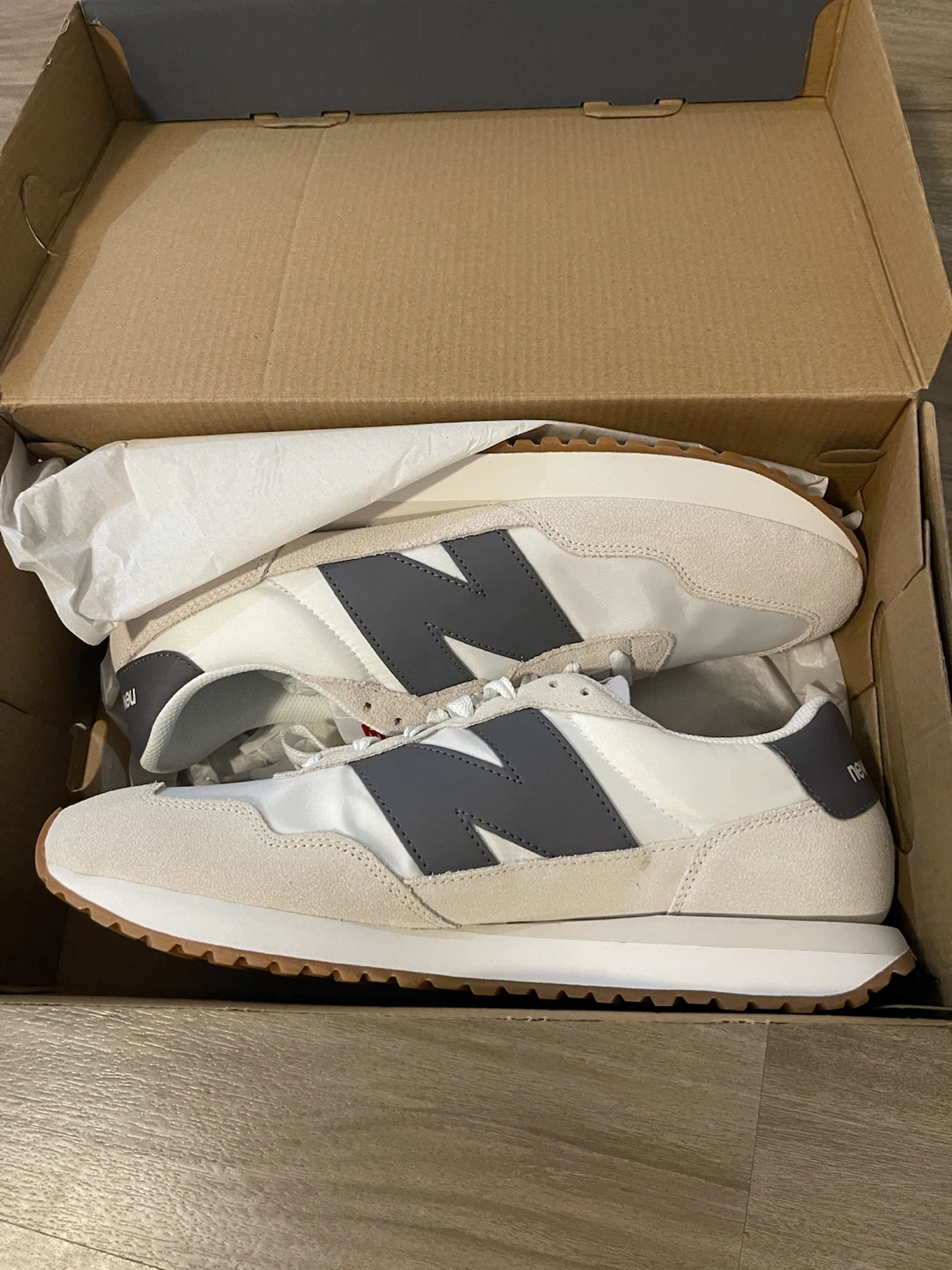 Men’s Size 11 New Balance 237 Shoes
