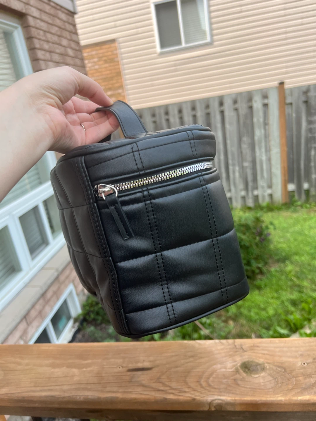 BNWT Steve Madden Cosmetic Case - photo 3
