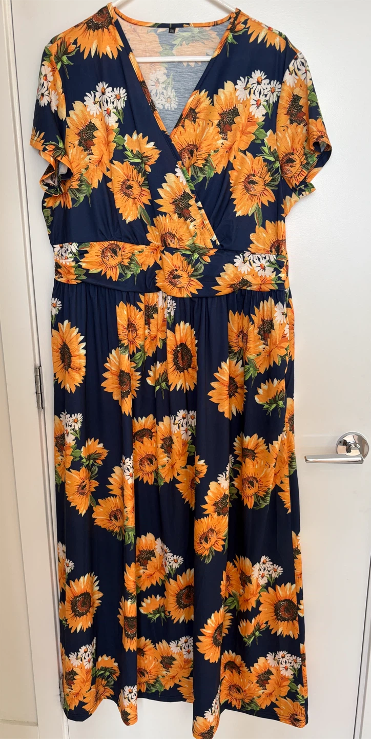3XL Sunflower Print Maxi Dress with pockets
