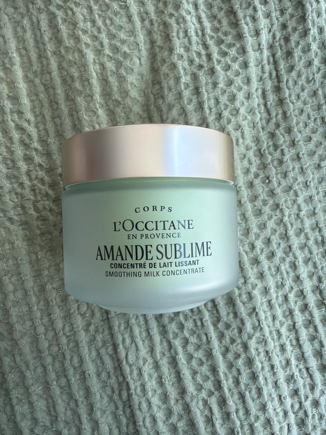 L'Occitane Amande Sublime Smoothing Milk Concentrate