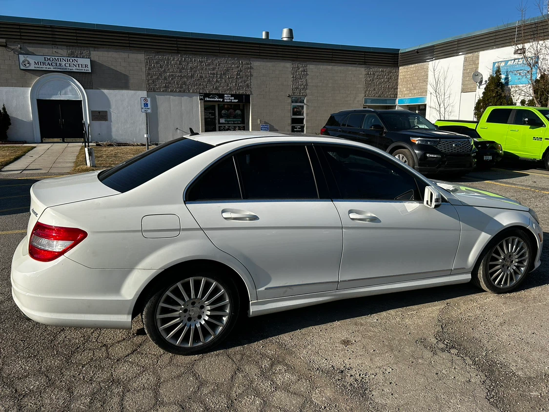 2010 Mercedes-Benz C250 - photo 3