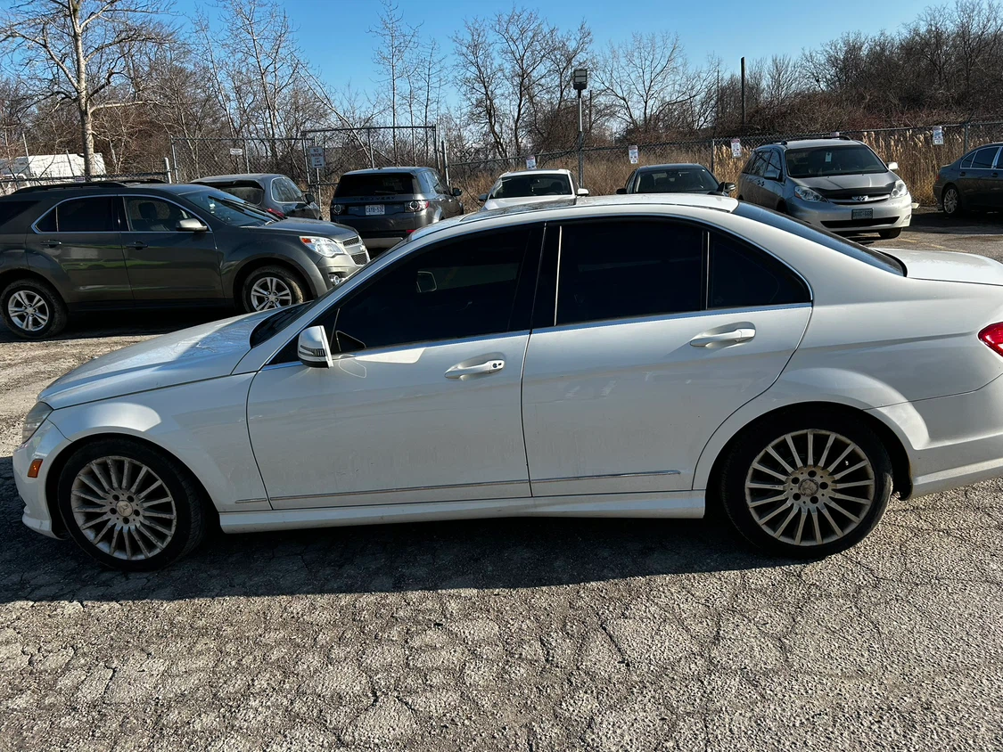 2010 Mercedes-Benz C250 - photo 5