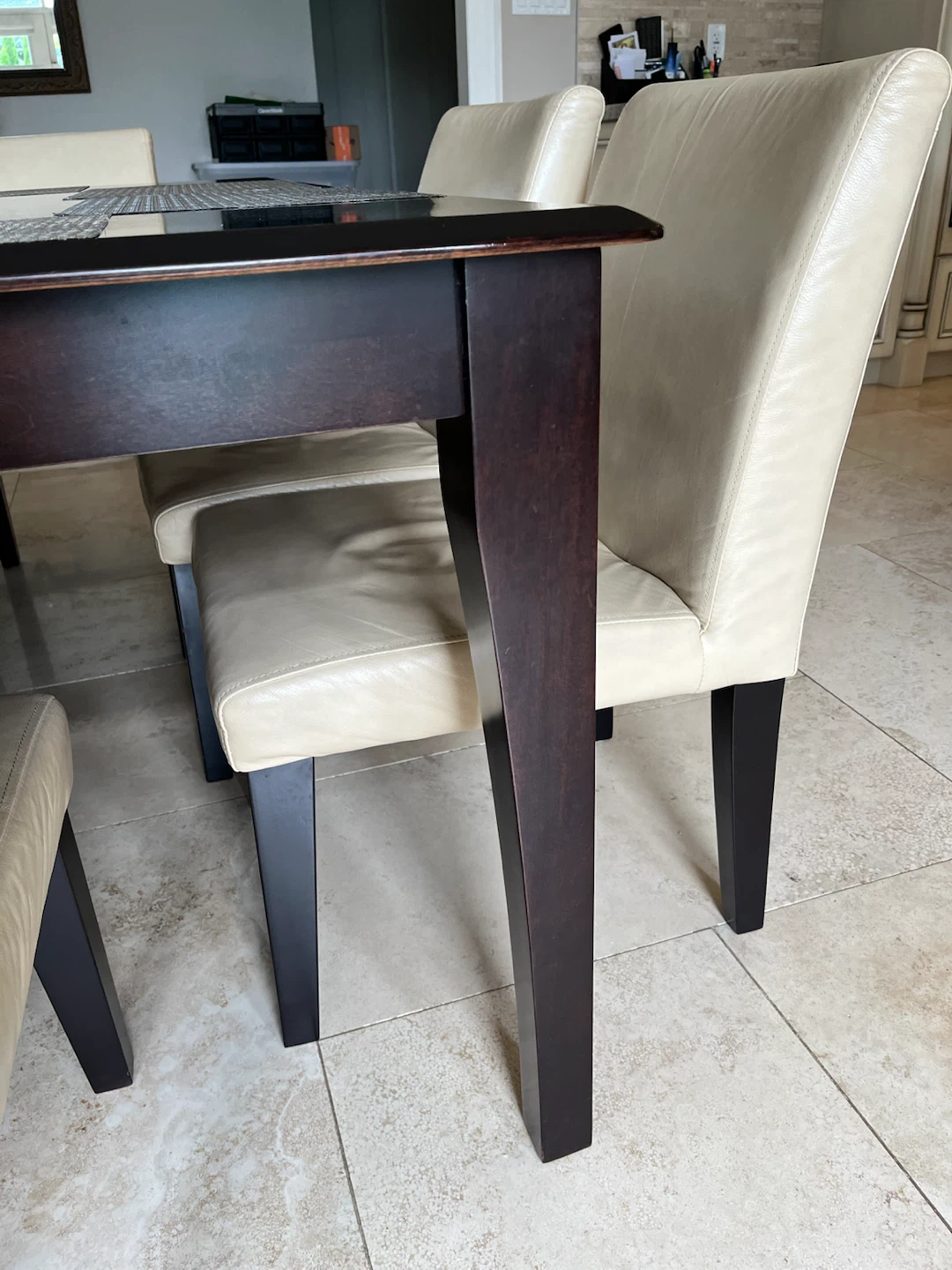 Dining Table and Leather Chairs Set - photo 3