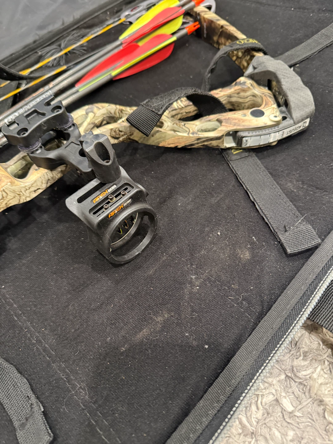 Diamond Archery Compound Bow with RedHead Bow Case - photo 3