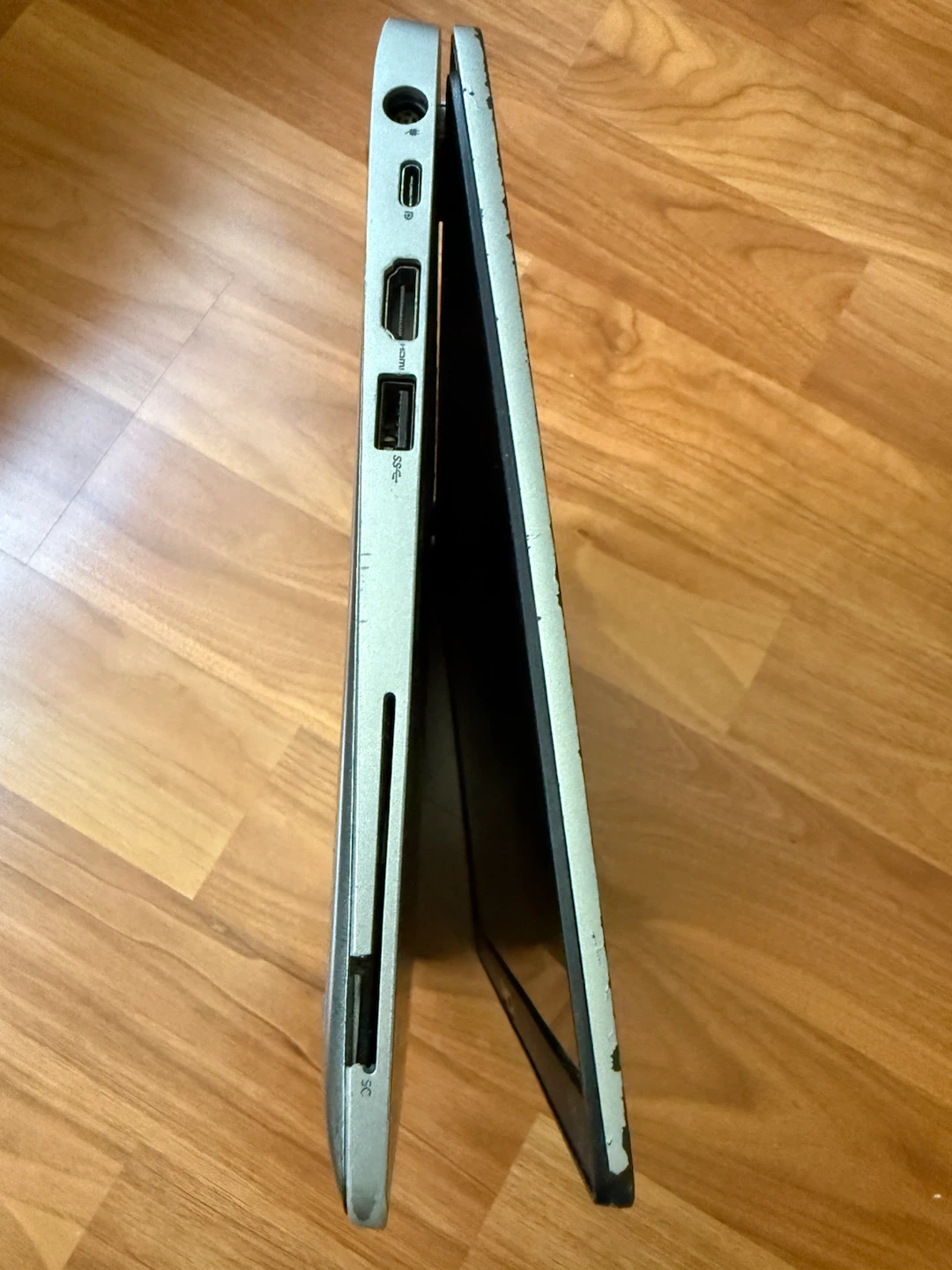 Dell Latitude Laptop - photo 4