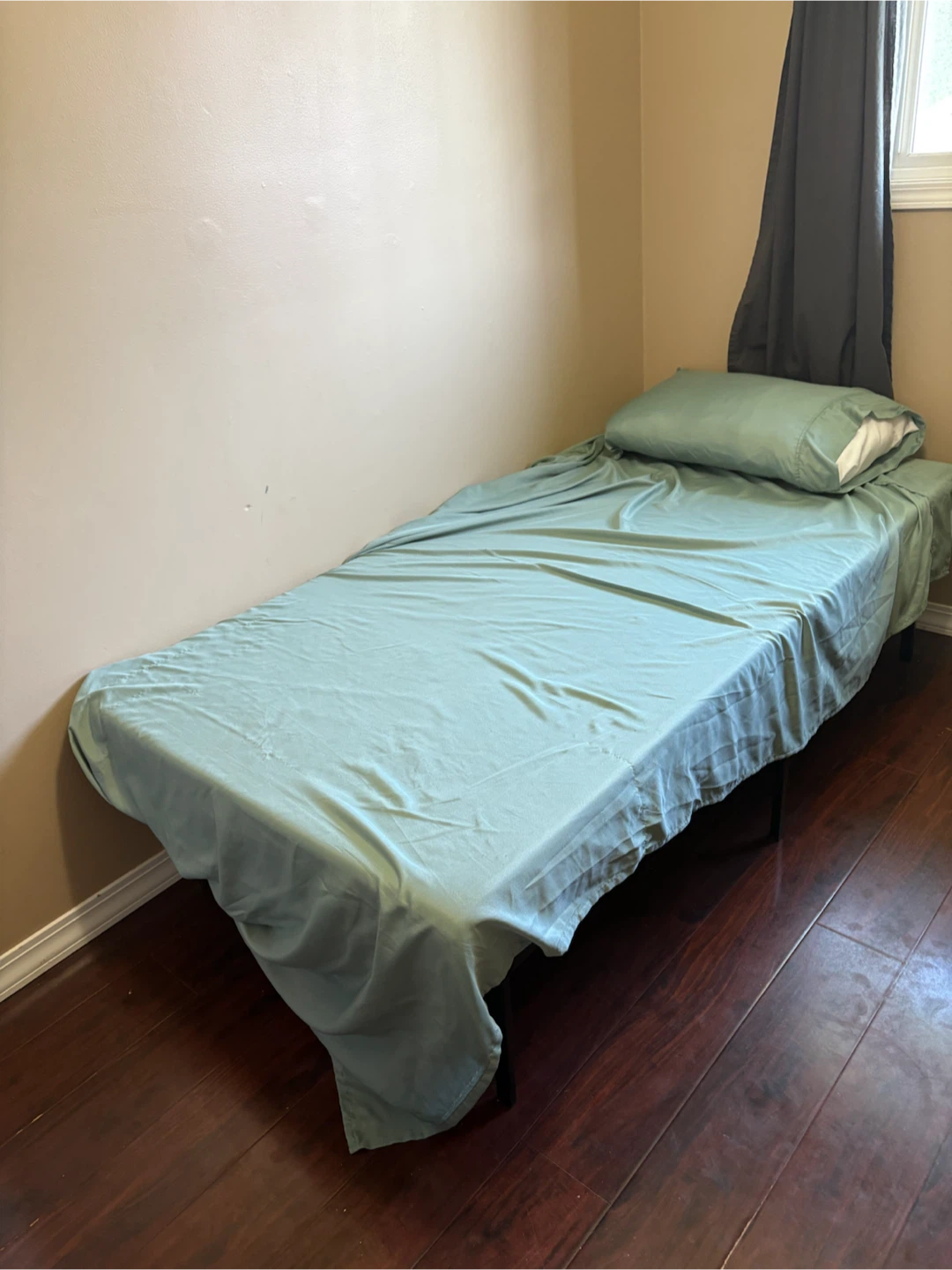 Single Size Mattress and Frame - photo 2