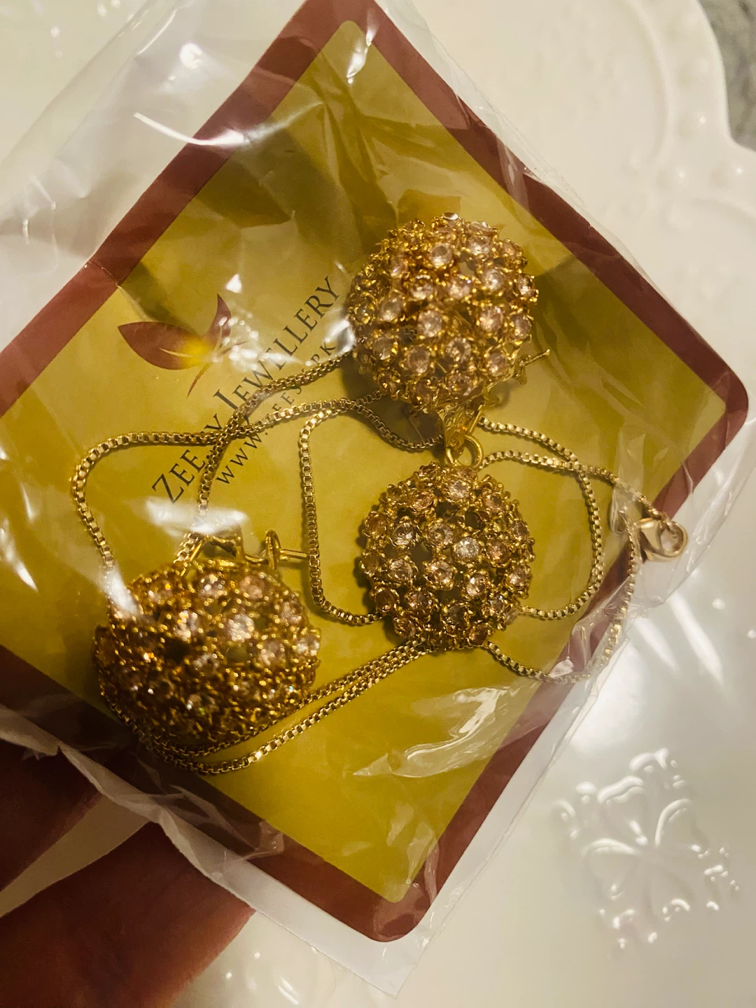 New (Unused) ZEE.SY JEWELLERY Gold Tone Necklace & Earrings Set - photo 2