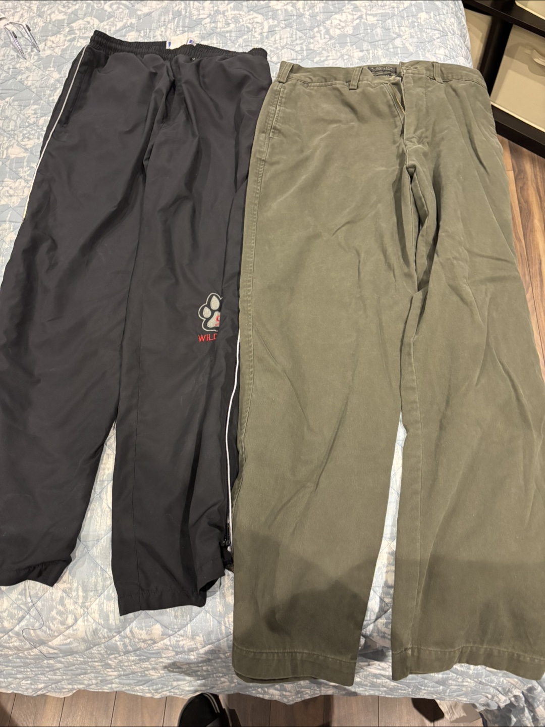 2 pairs of pants - medium - photo 2