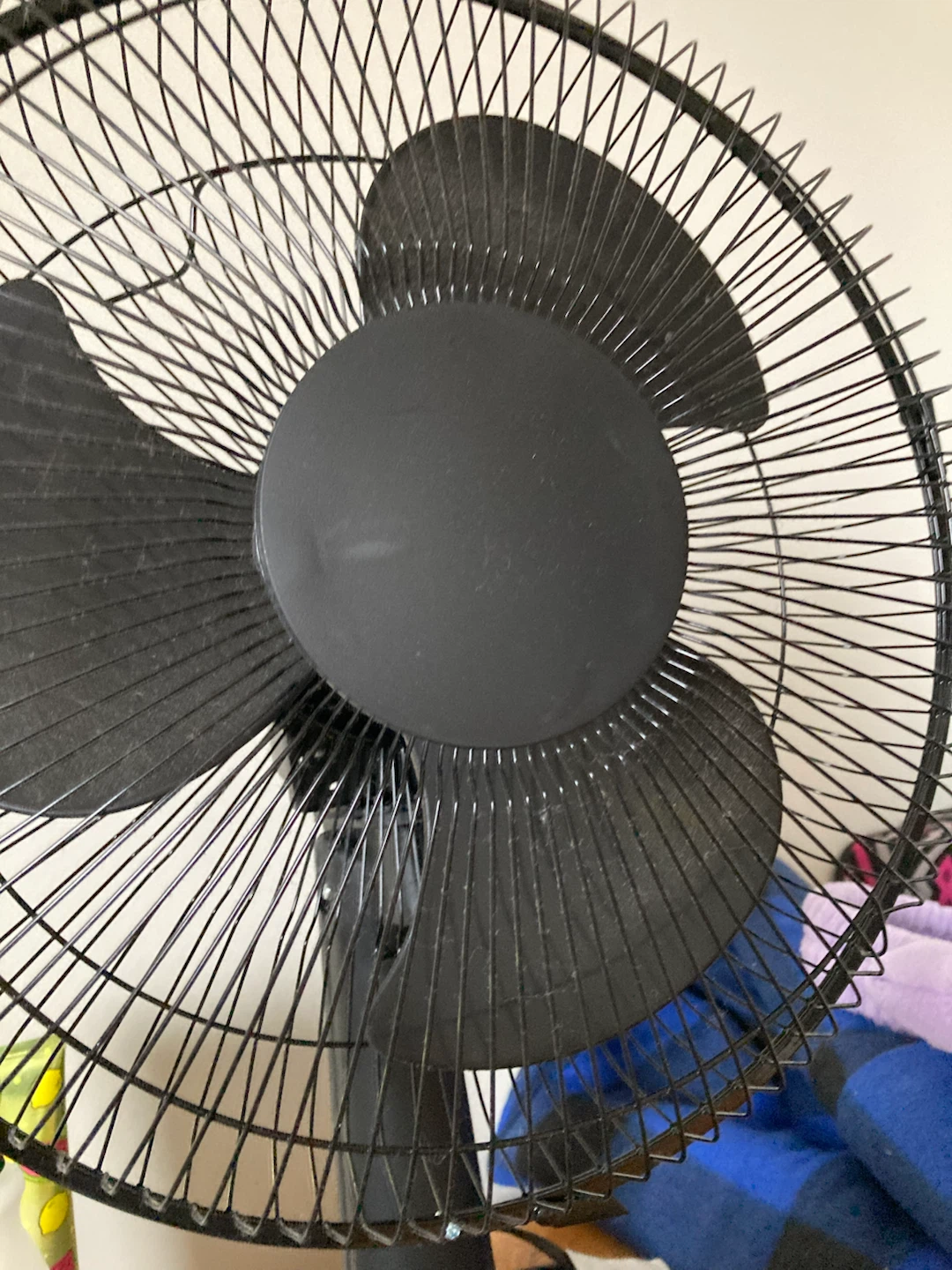 Black Oscillating Table Fan - photo 2