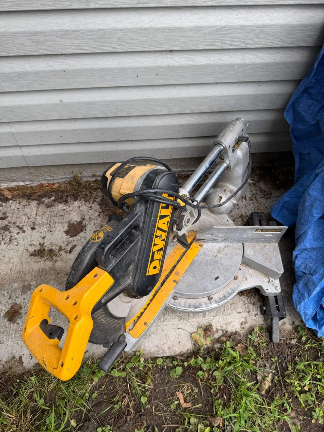 DEWALT Miter Saw - photo 2