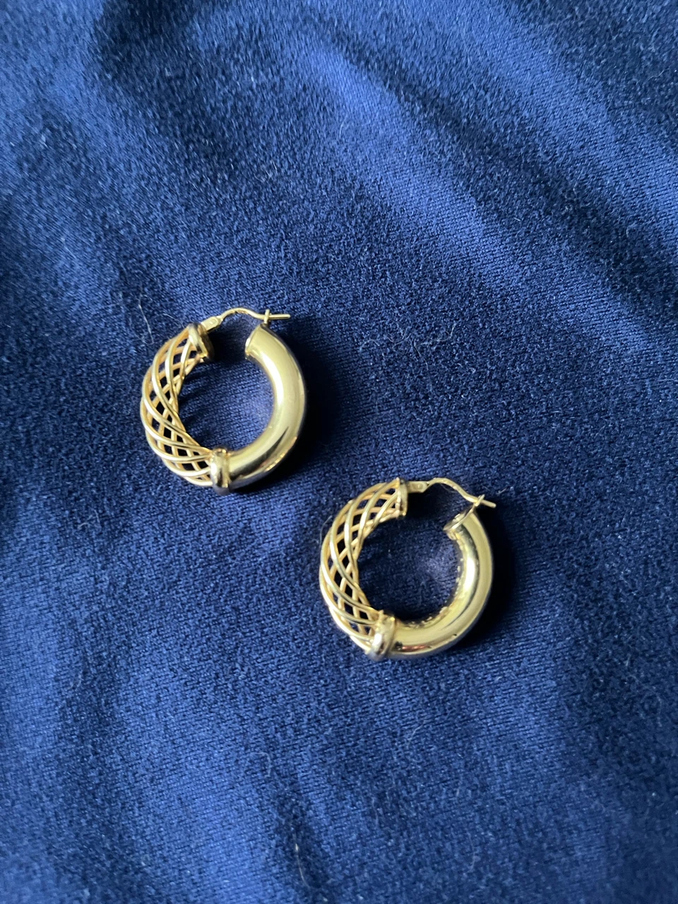 Italian-made Gold Tone Hoop Earrings - Maker’s Mark