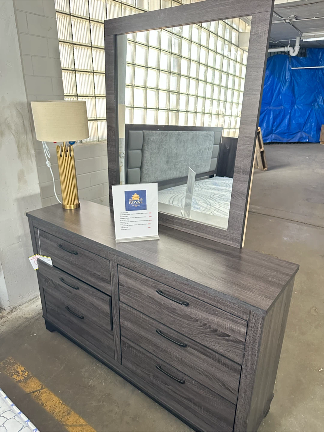 Bedroom set bed frame mirror dresser and nightstand - photo 3