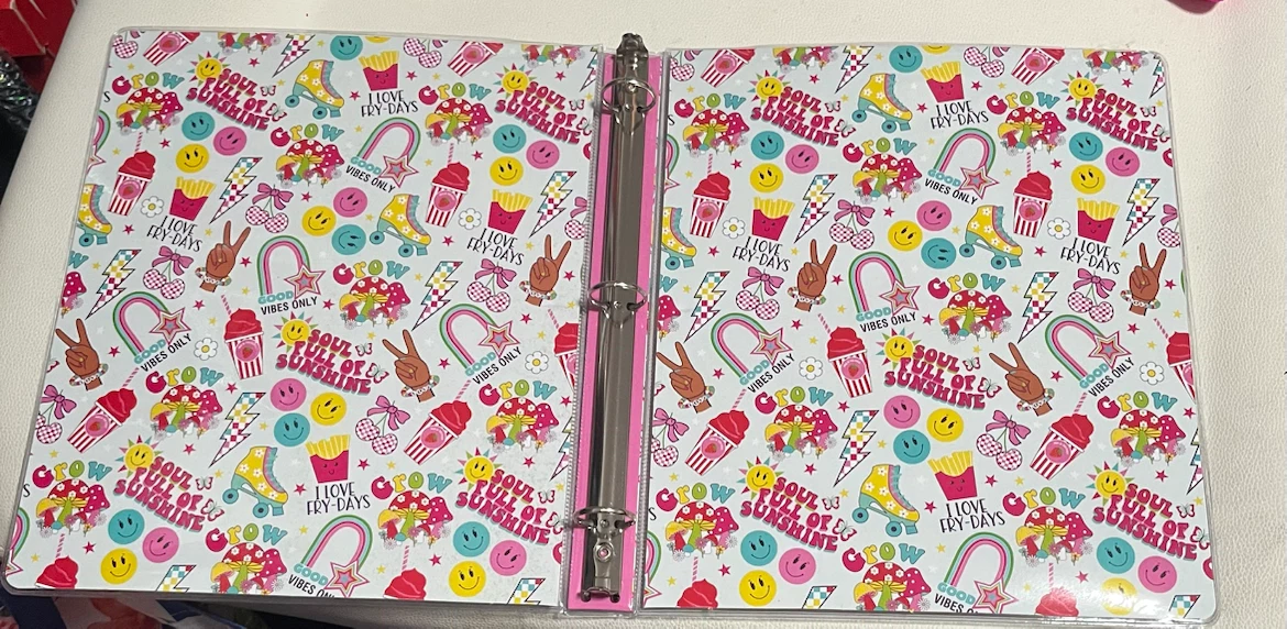 Binder with fun retro doodles - photo 2