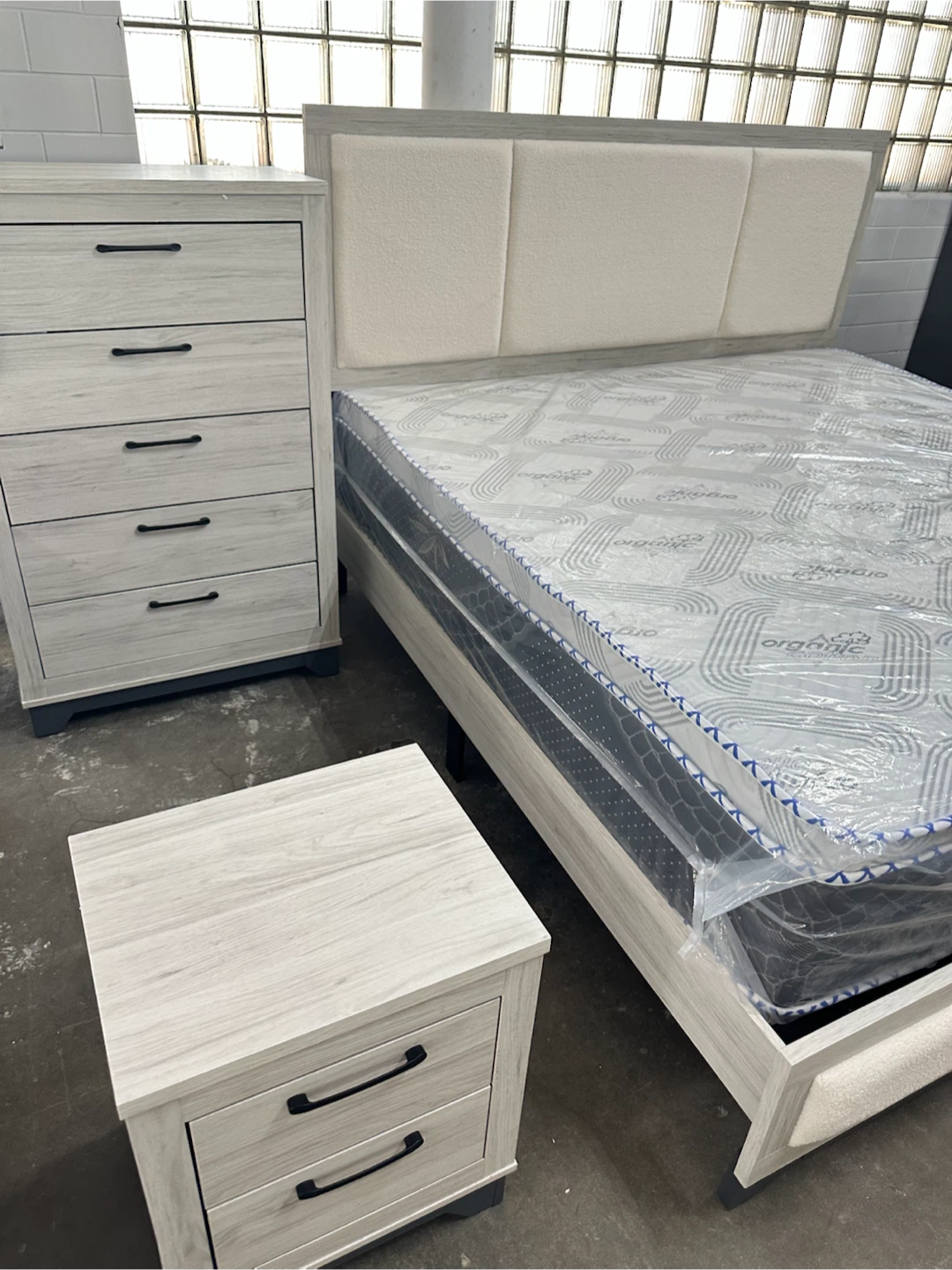 4 piece bedroom set bedframe mirror nightstand and dresser - photo 2