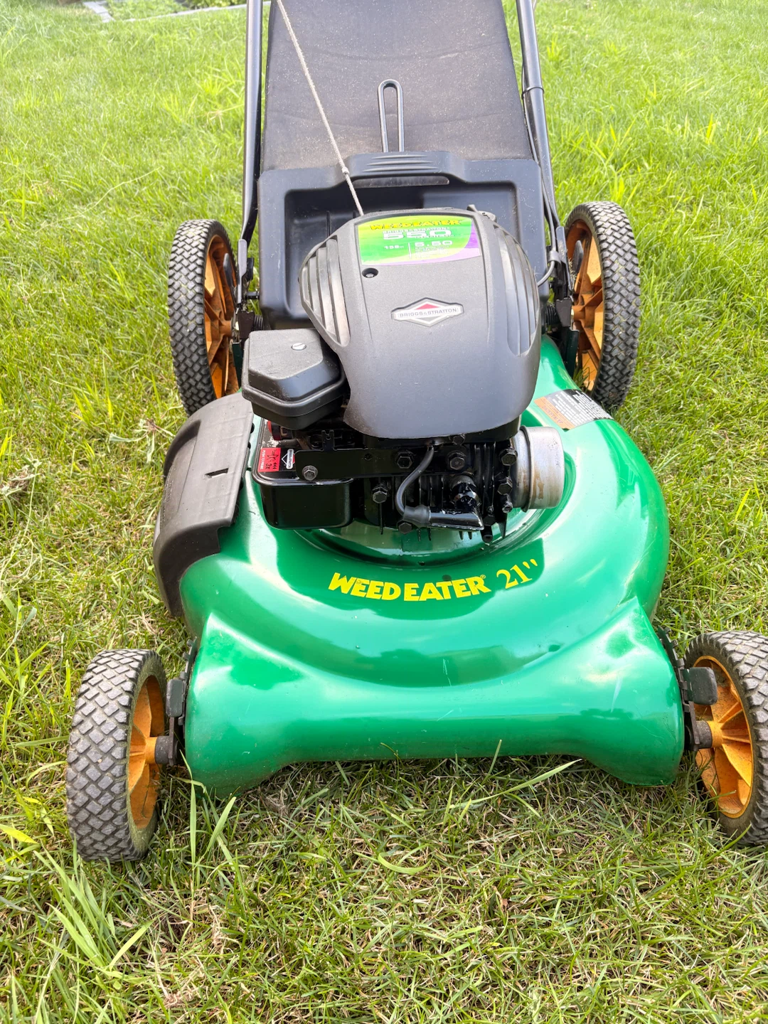 WeedEater 21" Briggs & Stratton Lawnmower(read description);$95
