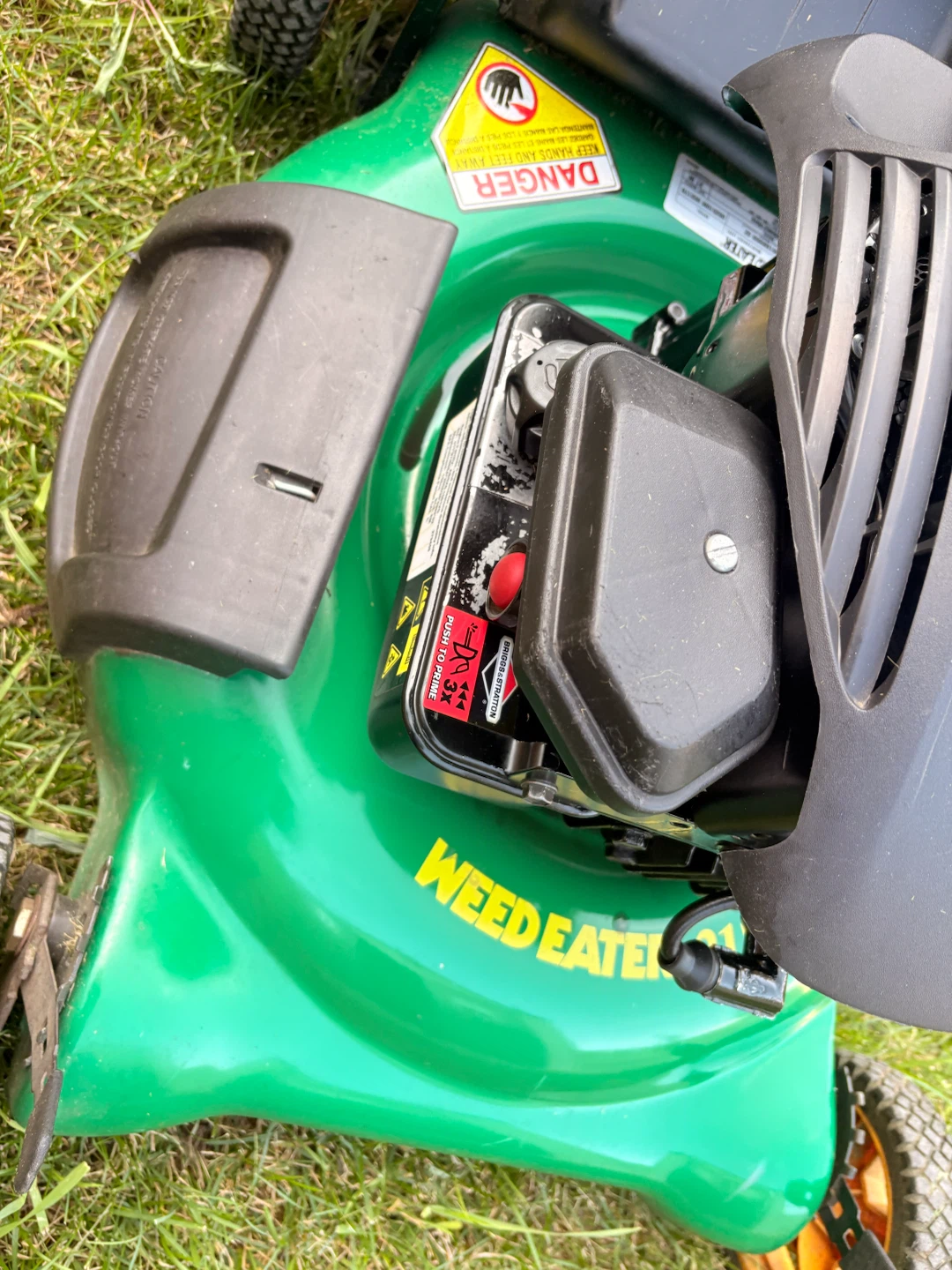 WeedEater 21" Briggs & Stratton Lawnmower(read description);$95 - photo 4